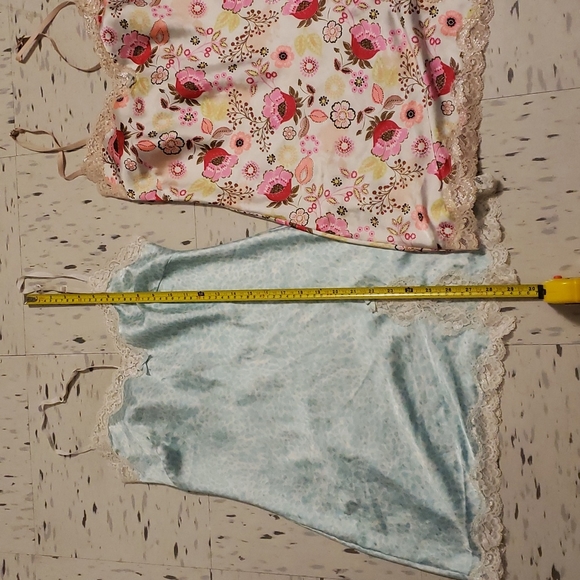 Victoria's Secret Women's Victorias Secret Slips. - Picture 9 of 9